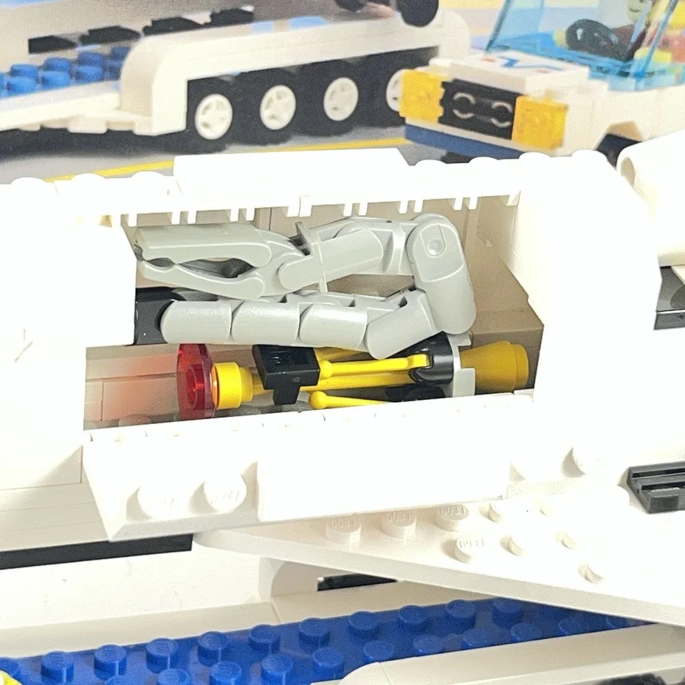 LEGO 6346 Shuttle Launching Crew Flight Manual Box Vintage Space Ship